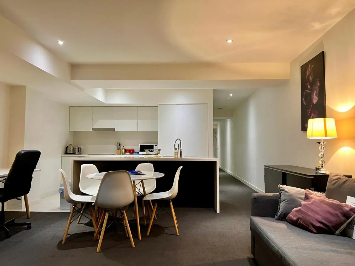 Image 4 of Readyset Apartments Melbourne