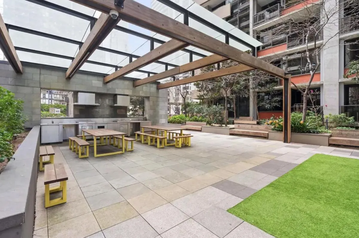 Image 6 of Readyset Apartments Melbourne