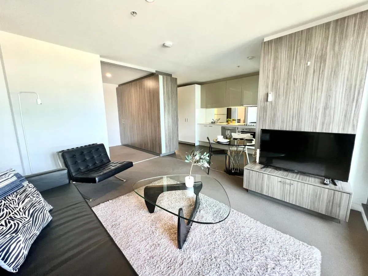 Image 5 of Readyset Apartments at Hudson