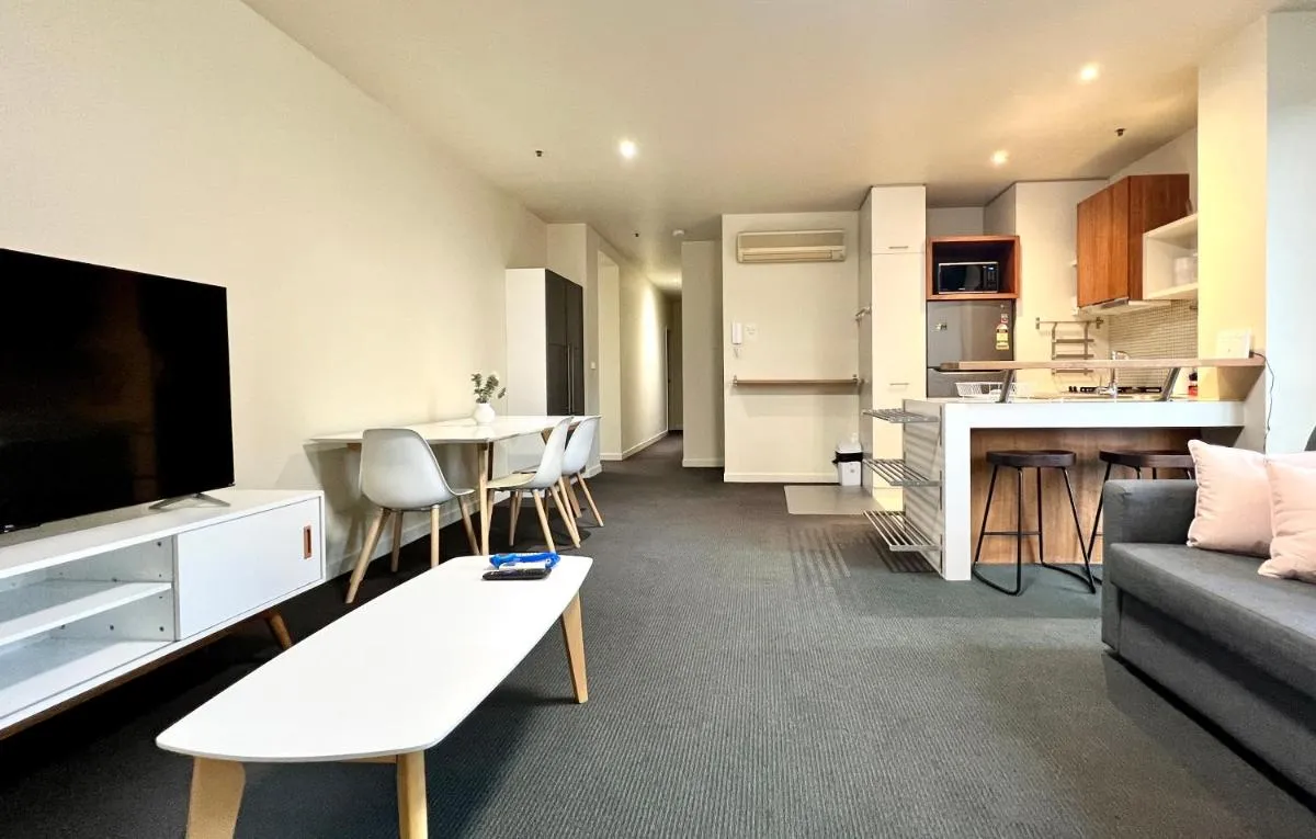Image 3 of Readyset Apartments on Little Bourke