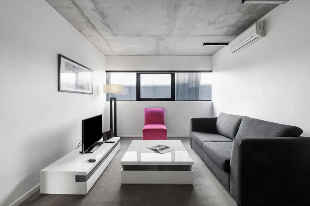 Image of Refresh at Rhapsody – City-Fringe Contemporary