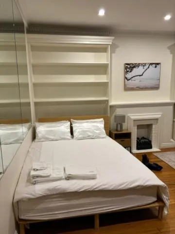 Image 1 of Regents Gate East Melbourne