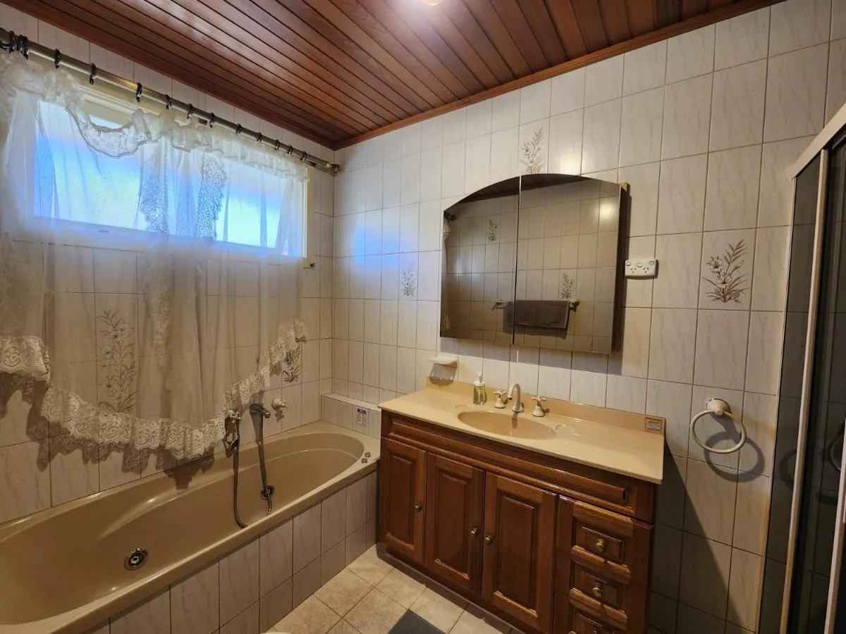 Image 2 of Relax, Refresh, Rejuvenate in Luxury and Convenience