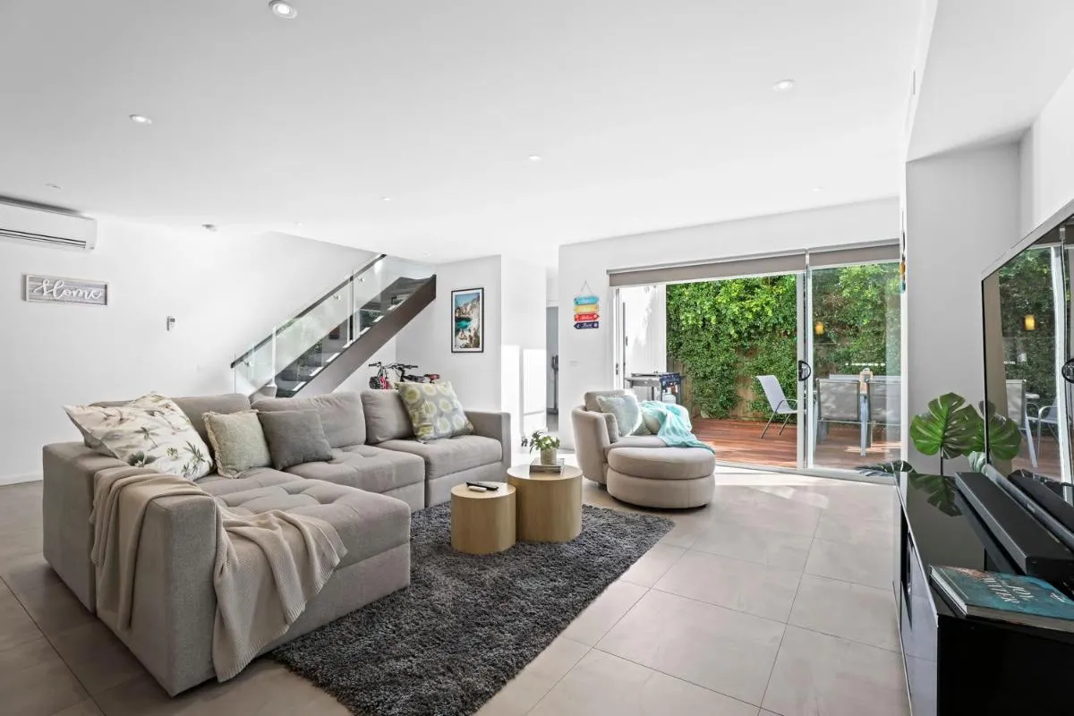 Image 4 of Riverside Villa & Pet Friendly