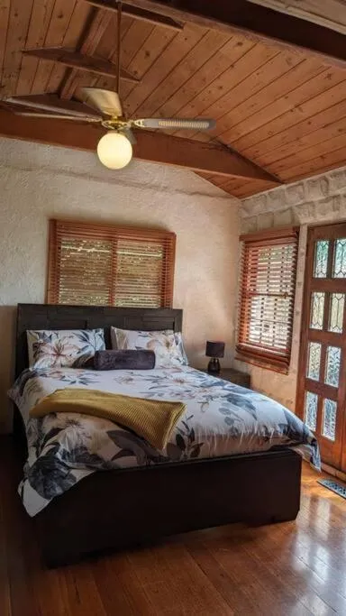 Image 3 of Romantic Retreat in the Dandenong Mountains