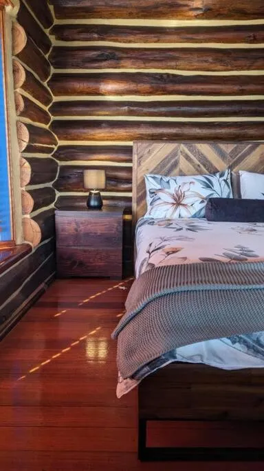 Image 5 of Romantic Retreat in the Dandenong Mountains