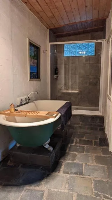 Image 4 of Romantic Retreat in the Dandenong Mountains