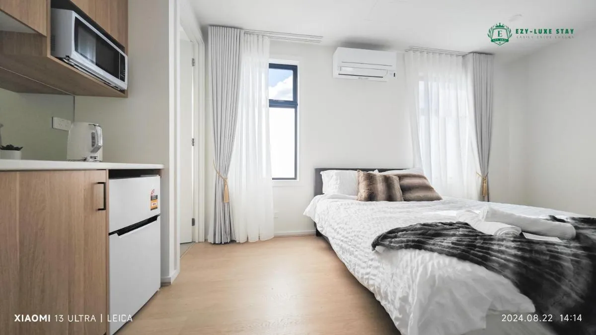 Image 1 of Royalty Living Unit 3