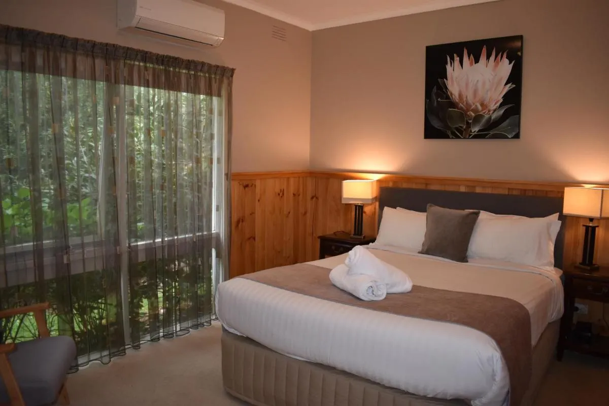 Image 1 of Sanctuary House Resort Motel