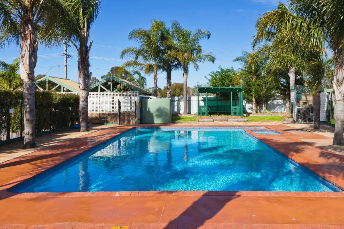 Image 2 of Sandhurst Motel