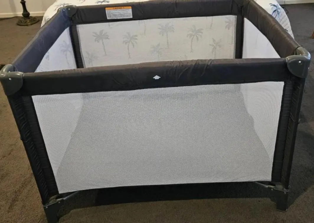 Image 5 of Self-contained Flat