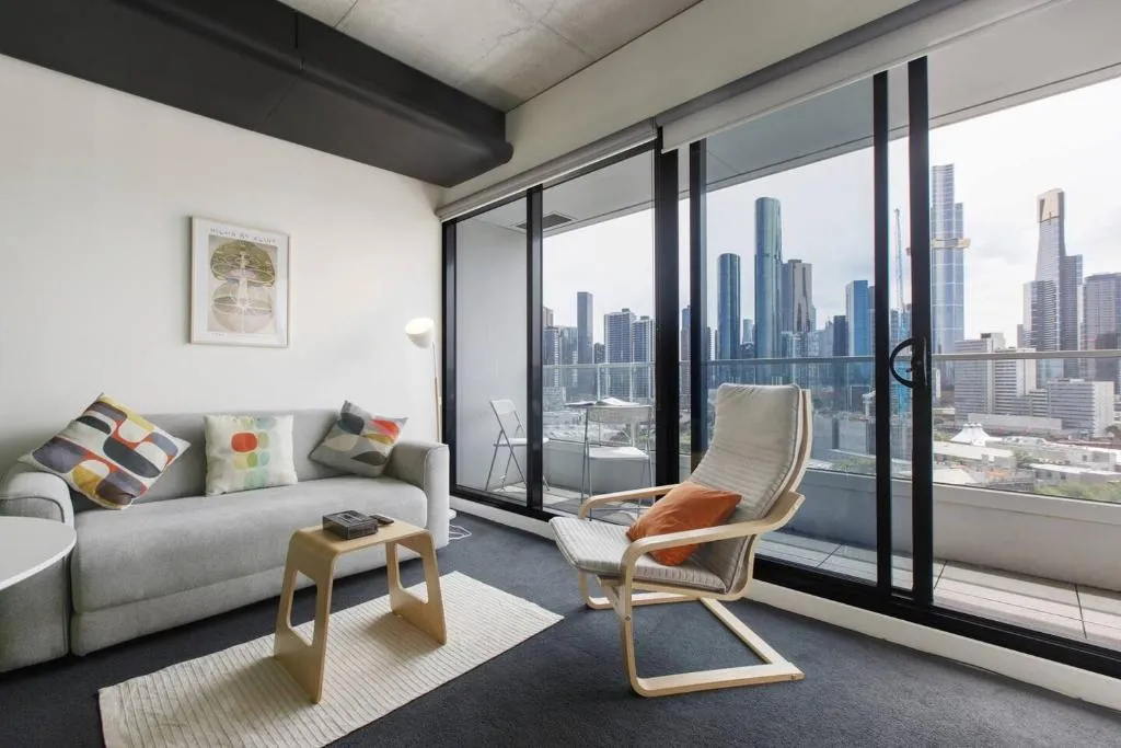 Image of Skyline Envy – Streamlined South Melbourne Style