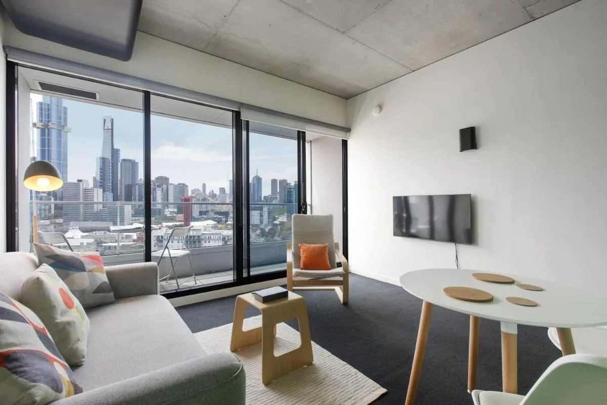 Image 4 of Skyline Envy – Streamlined South Melbourne Style