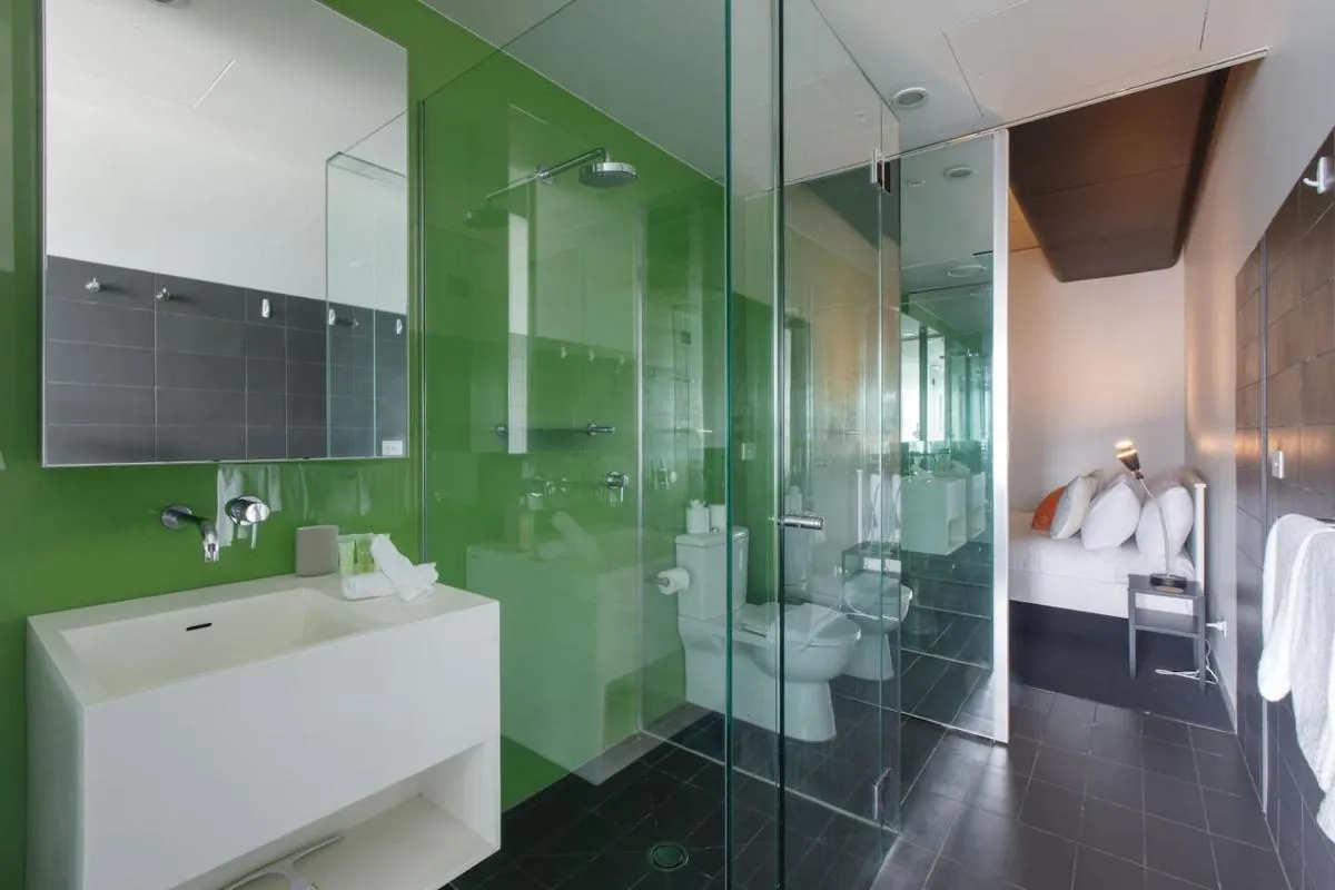Image 2 of Skyline Envy – Streamlined South Melbourne Style