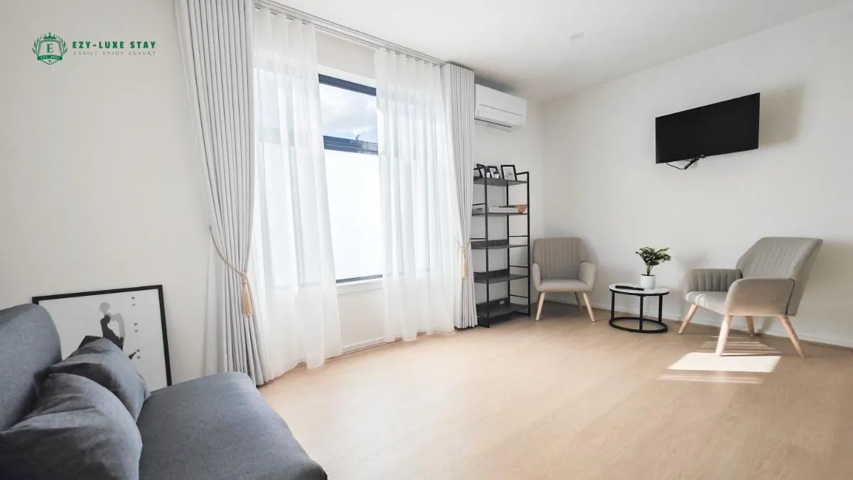 Image 1 of Smart Suite near Monash with Own Living Room 9