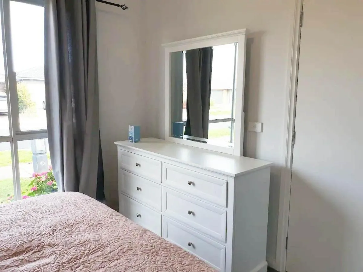 Image 5 of Snug & cozy ensuite in a new house