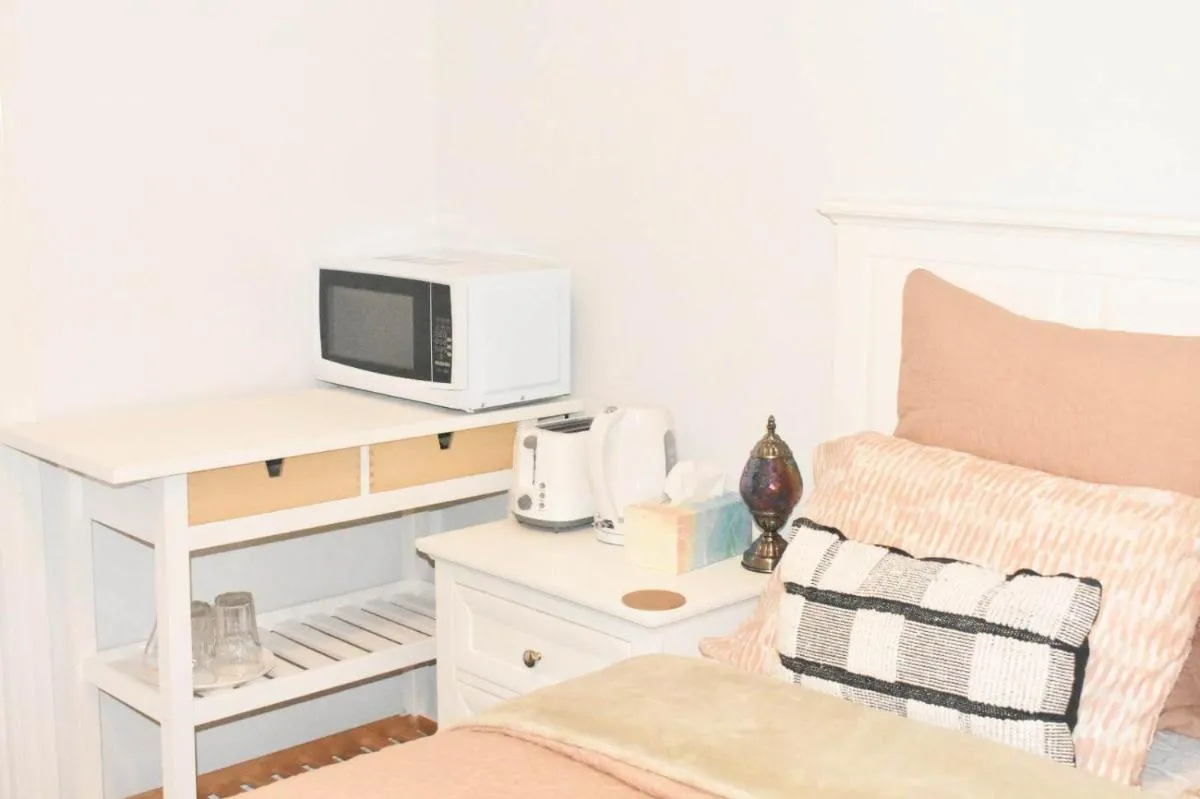 Image 2 of Snug & cozy ensuite in a new house