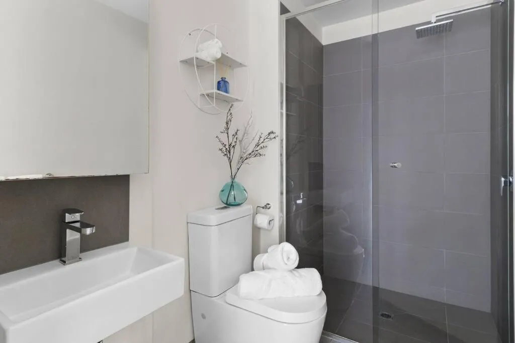Image 6 of South Yarra Tranquil 2BR Abode