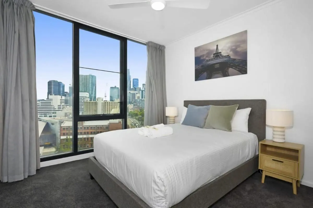 Image 6 of Southbank City Skyline View Free Parking and Pool