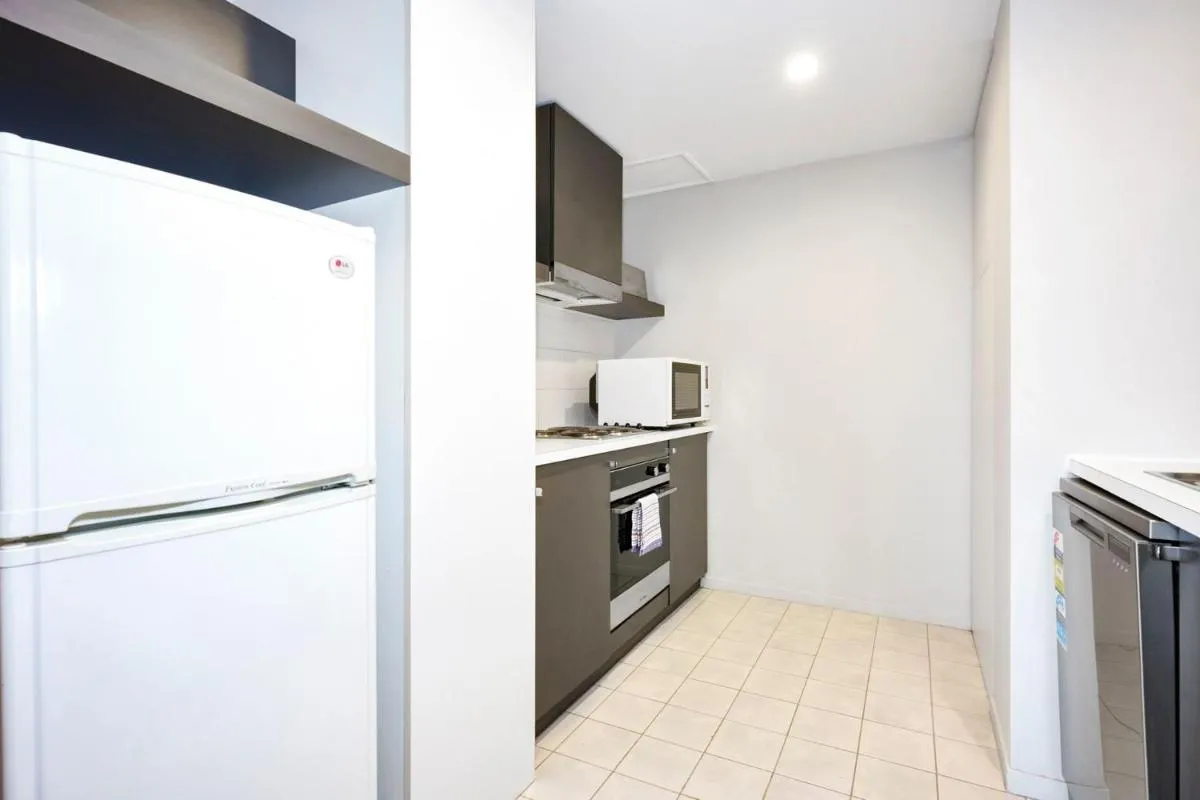 Image 6 of Southbank Retreat with Car Park Gym Pool Hot Tub