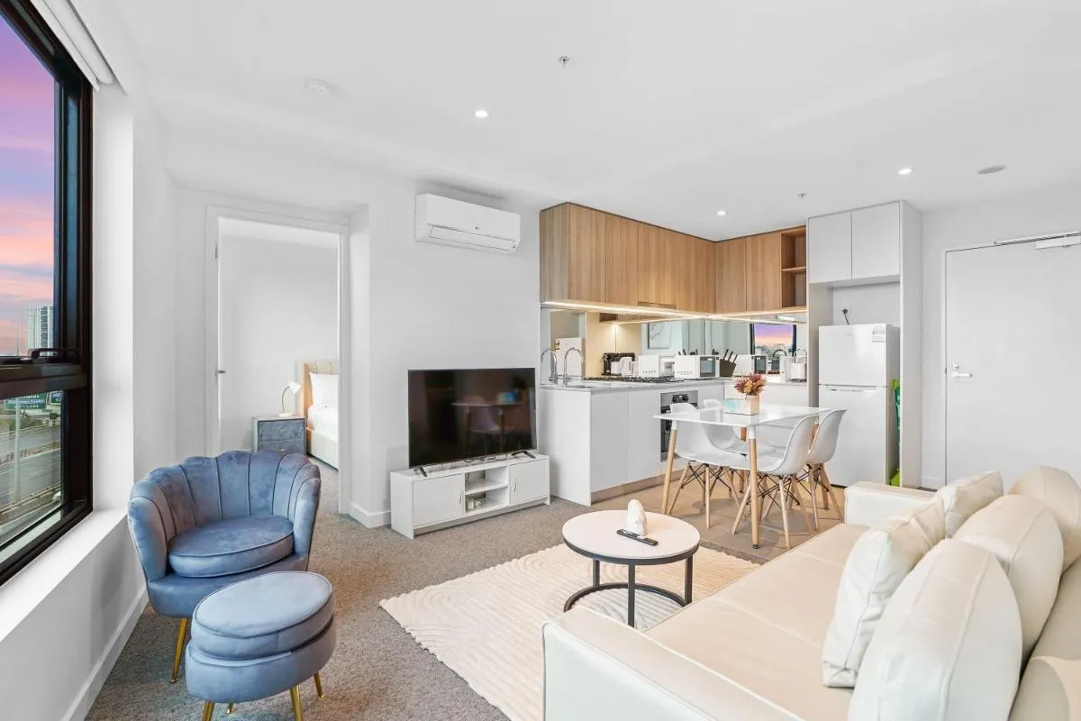Image 4 of Southbank Stature Building2 Bedroom Apartment