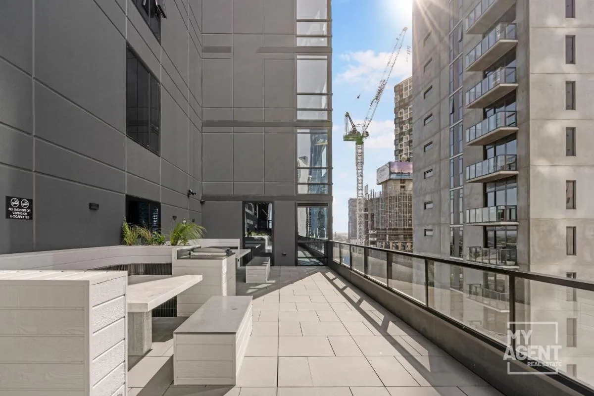 Image 6 of Southbank Stature Building2 Bedroom Apartment