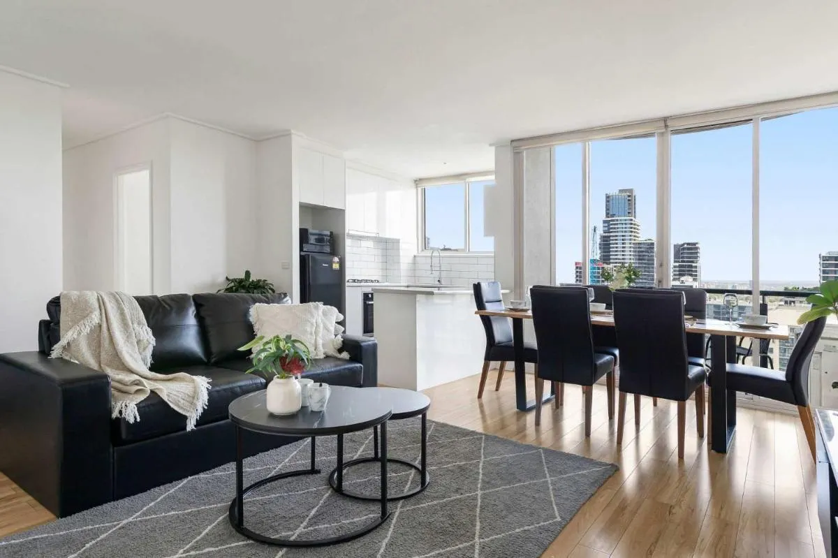 Image 3 of Spacious 2BR Apt Near Southern Cross Free Parking