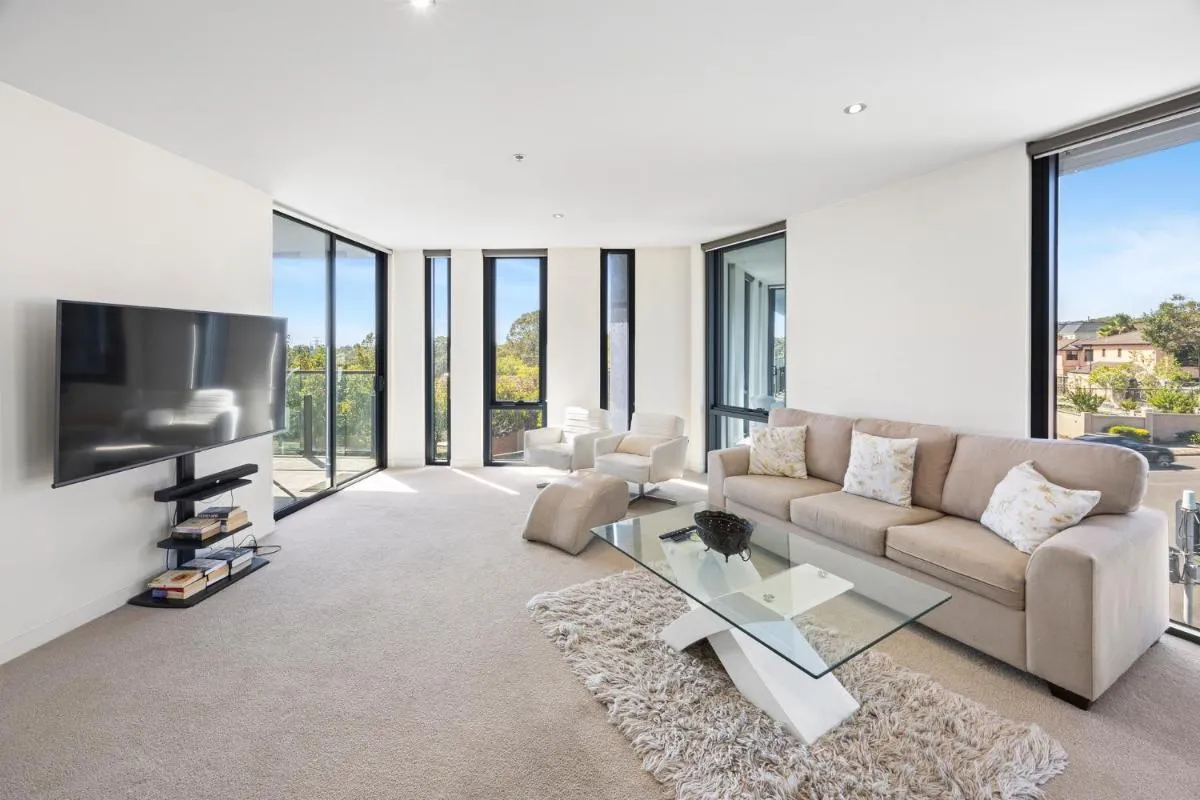 Image 3 of Spacious 2-bedroom suite, luxury living, with Indoor Pool, Sauna, Gym