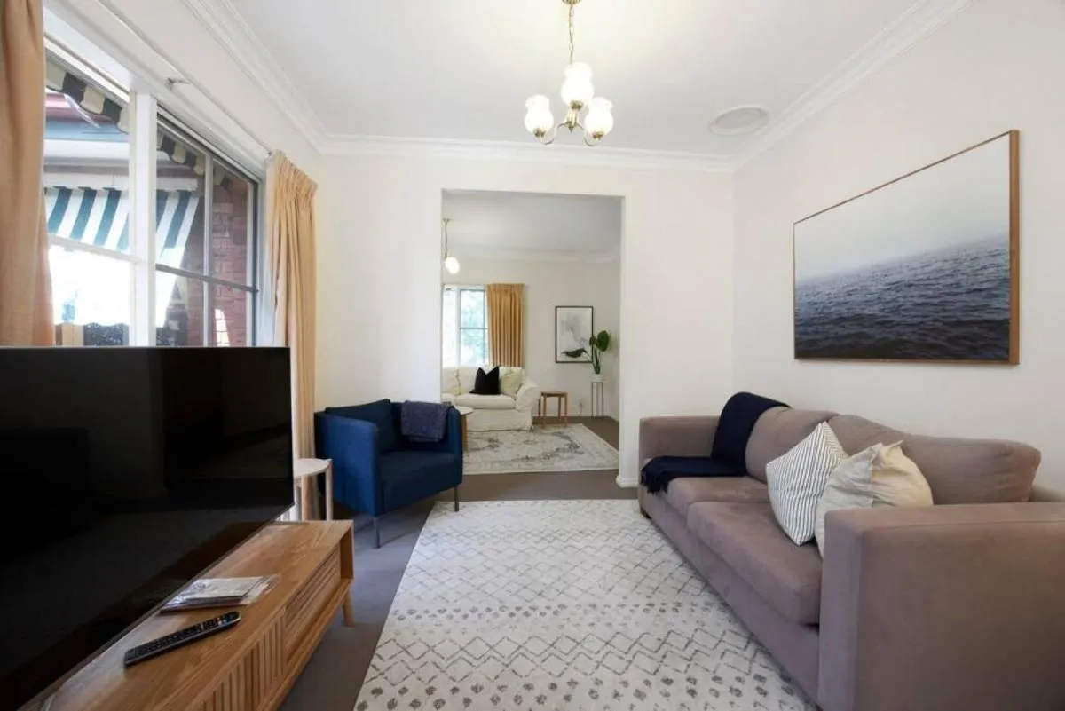 Image 4 of Spacious Balwyn Villa in great location