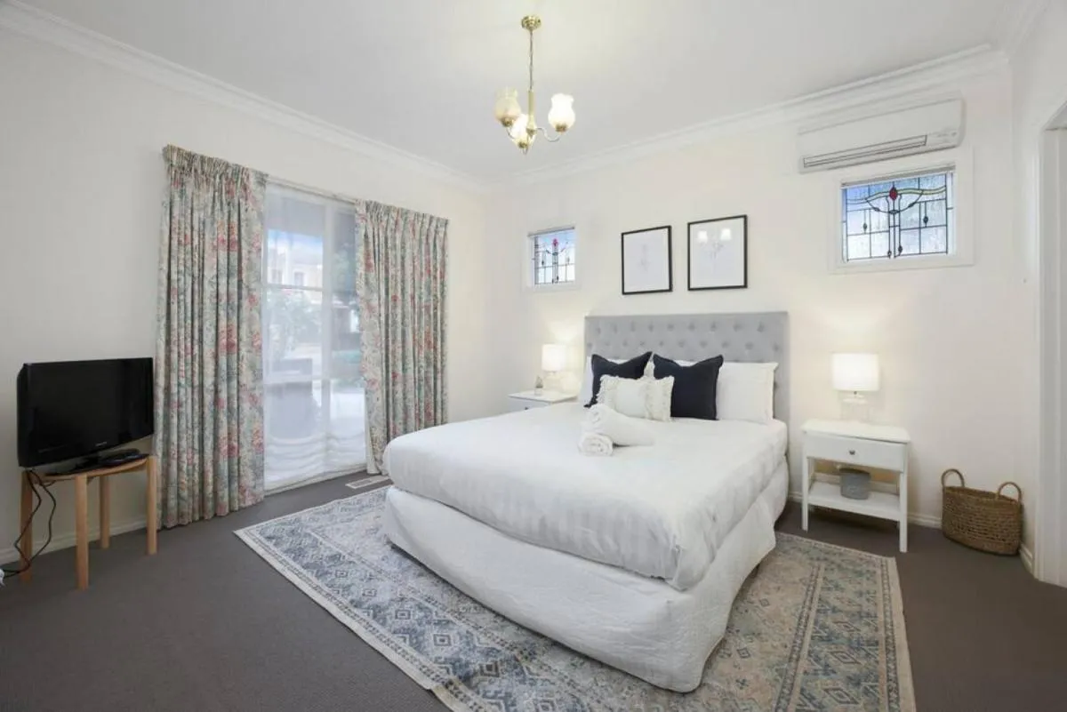 Image 1 of Spacious Balwyn Villa in great location
