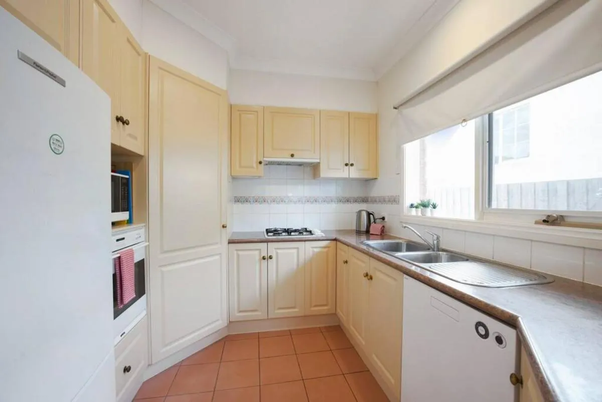 Image 3 of Spacious Balwyn Villa in great location