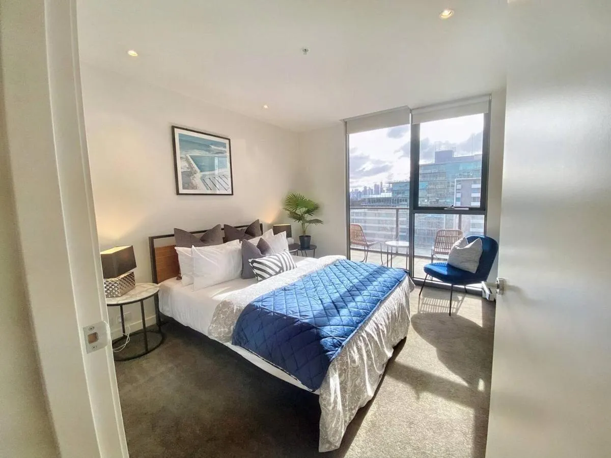 Image 1 of Spacious City Fringe RetreatPool & Free Parking