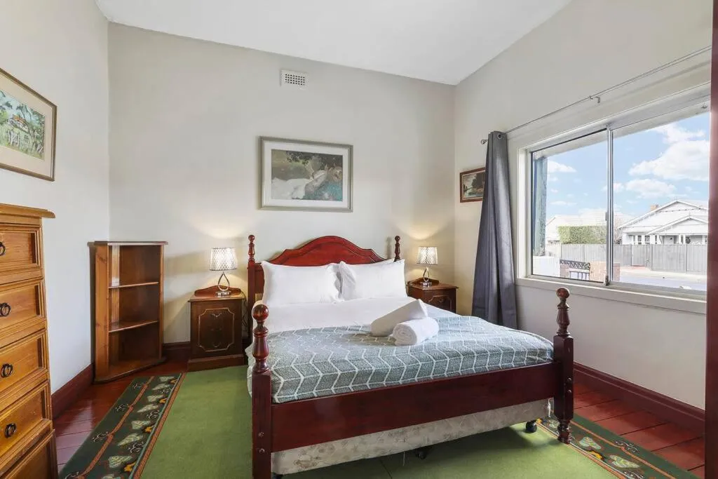 Image 6 of Spacious Urban Delight in Coburg