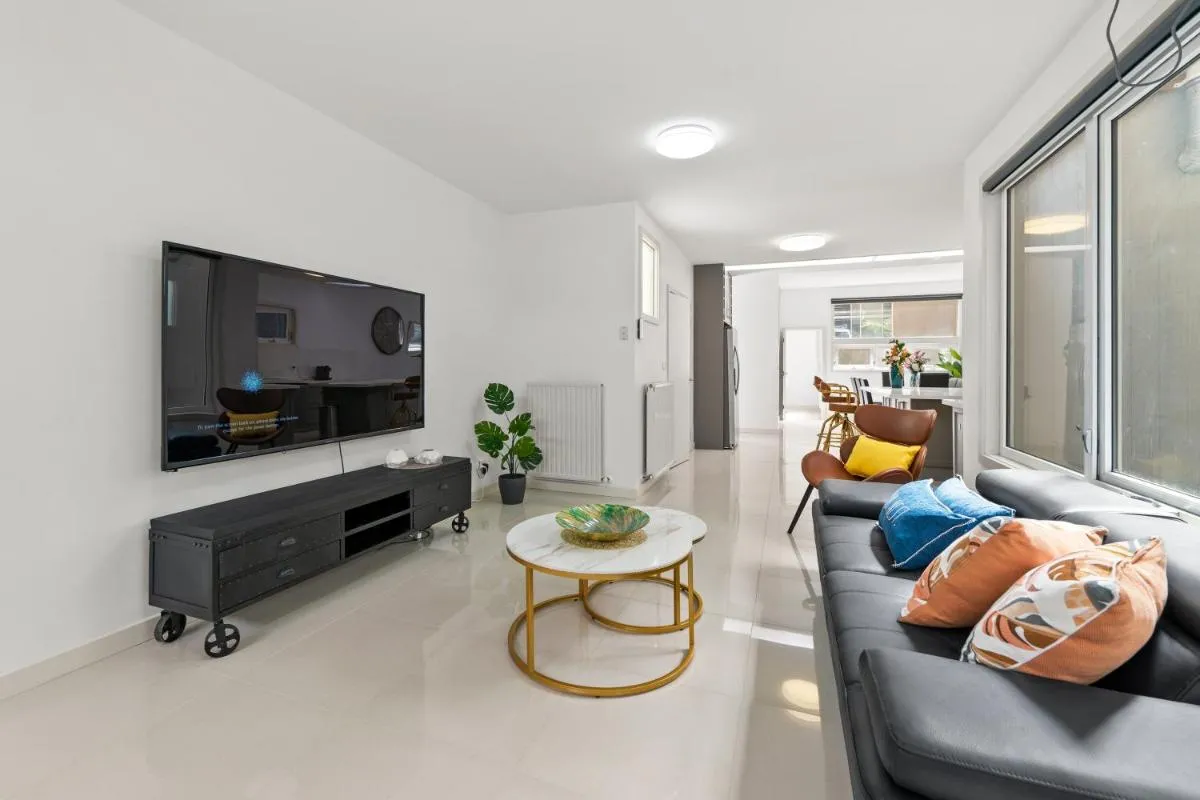 Image 4 of Spacious Villa Holiday Staycation in Canterbury East of Melbourne