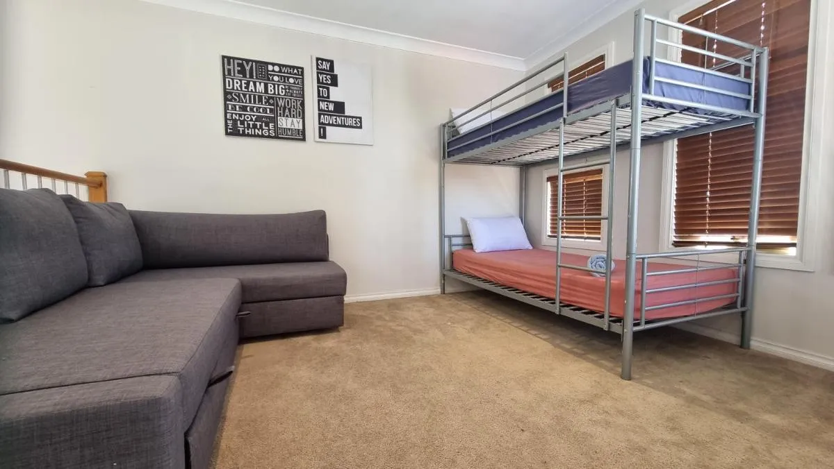 Image 1 of St Albans house – Spacious and modern home