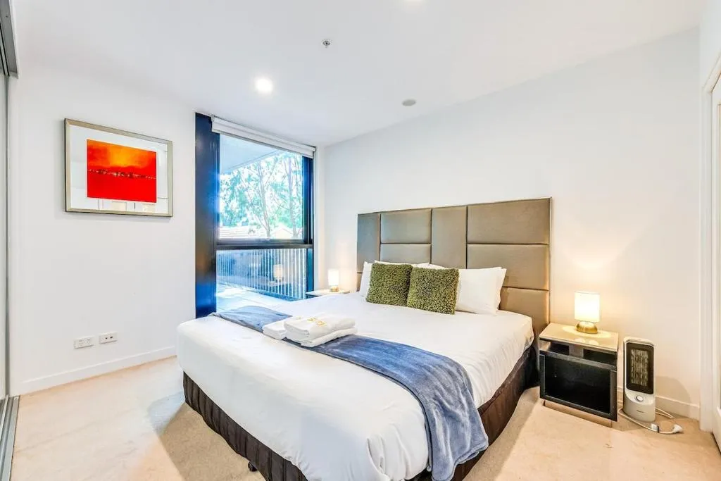 Image of StayAU Convenient Apartment with Patio in Box Hill
