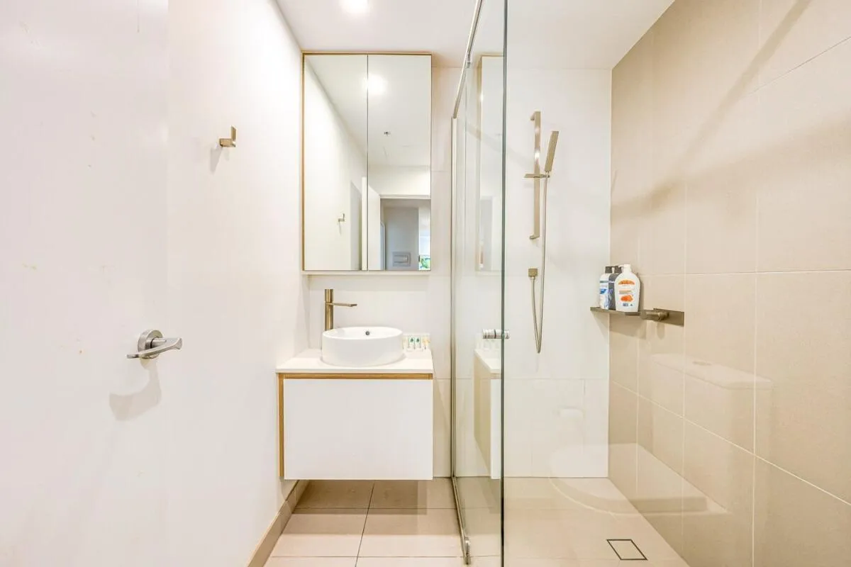 Image 2 of StayAU Convenient Apartment with Patio in Box Hill