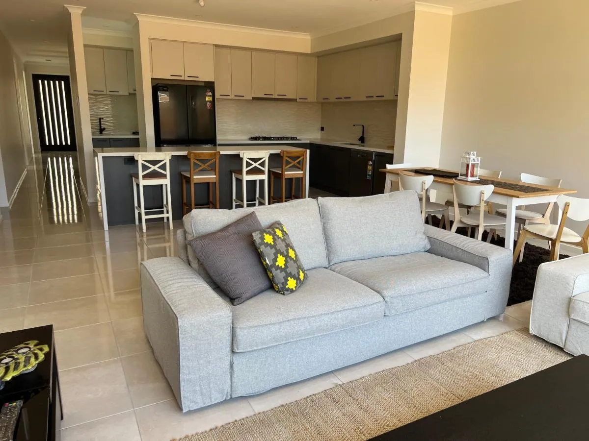 Image 3 of Stay in Tarneit West Melbourne