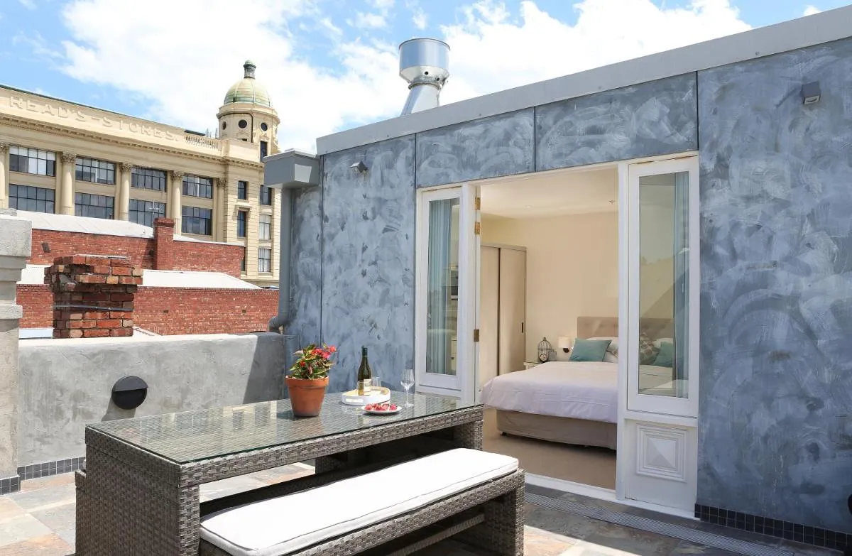 Image 2 of Studio 8 – Penthouse