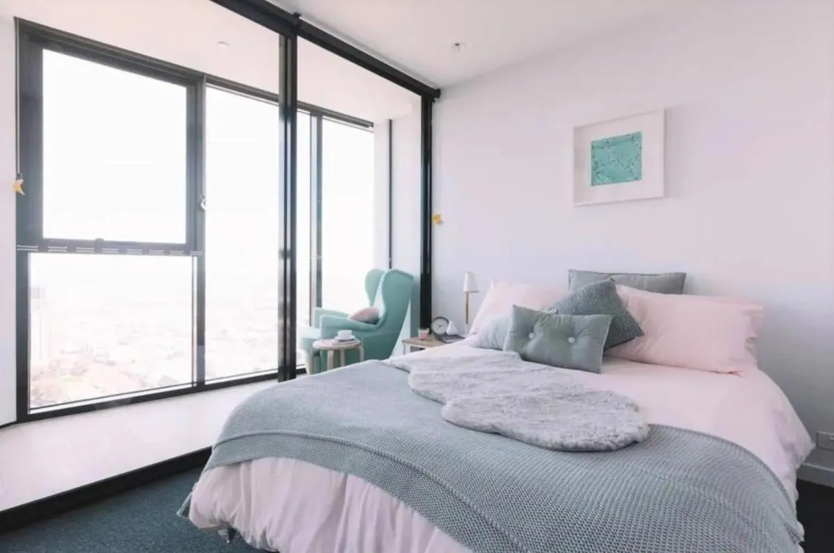 Image 2 of Stunning Melbourne CBD Apartment