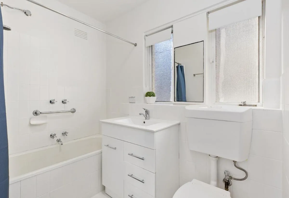 Image 6 of Stylish 1BR near MCG and Rod Laver Arena w Parking