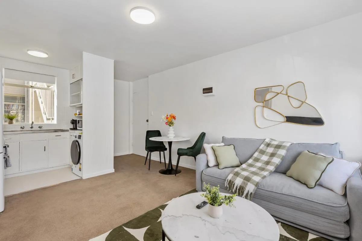 Image 2 of Stylish 1BR near MCG and Rod Laver Arena w Parking