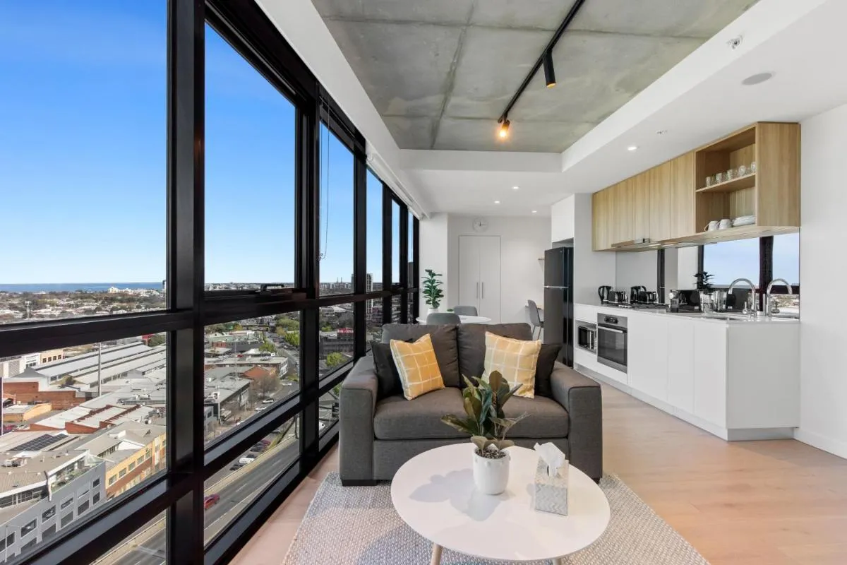 Image 3 of Stylish 1-Bed with Pool Gym & Stunning Views