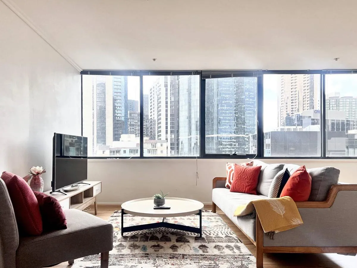 Image 2 of Stylish 2 Bedroom APT With CBD View Southbank