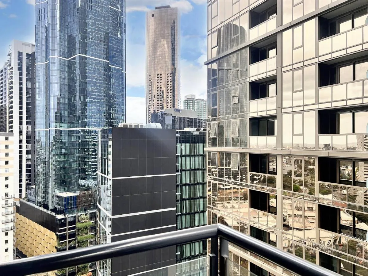 Image 6 of Stylish 2 Bedroom APT With CBD View Southbank
