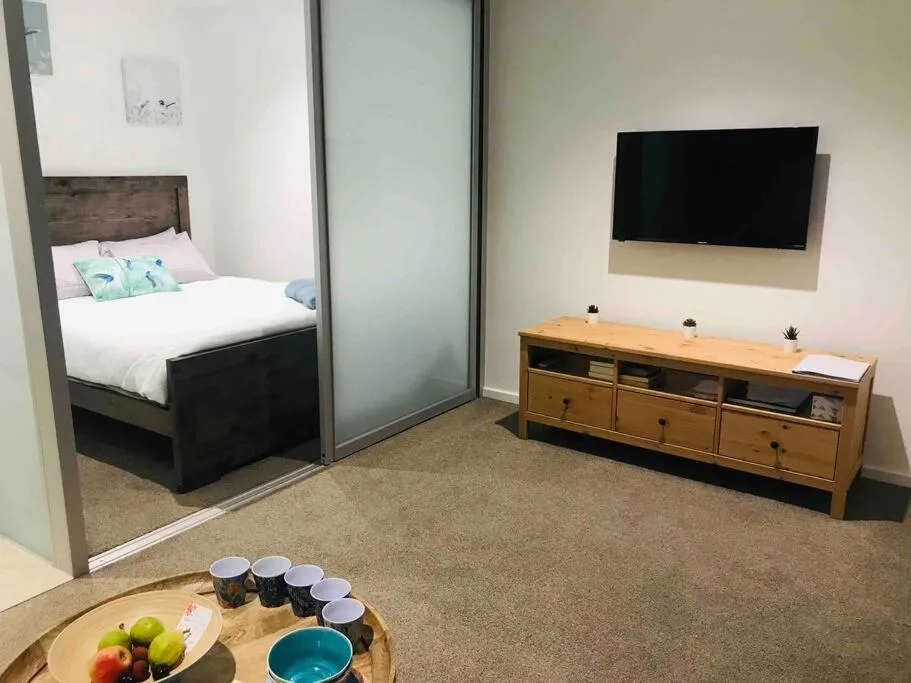Image 1 of Stylish CBD Near Southern Cross with Balcony/POOL/GYM