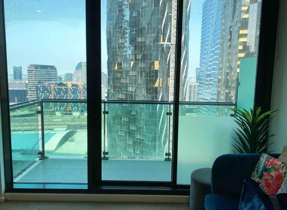 Image 6 of Stylish CBD Near Southern Cross with Balcony/POOL/GYM
