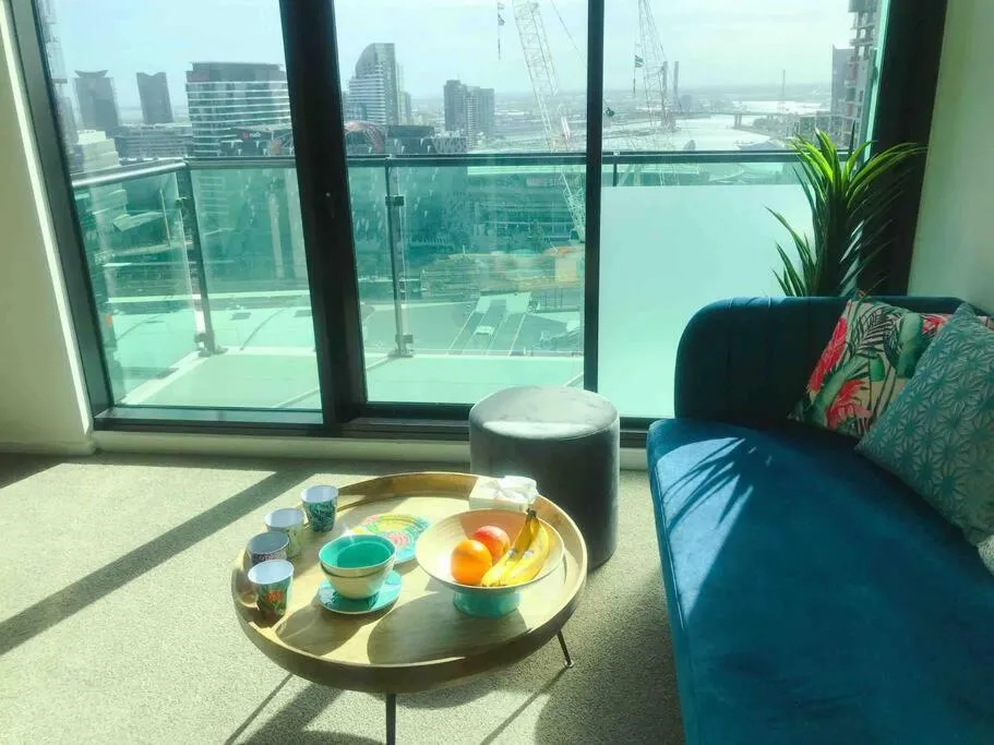 Image 4 of Stylish CBD Near Southern Cross with Balcony/POOL/GYM