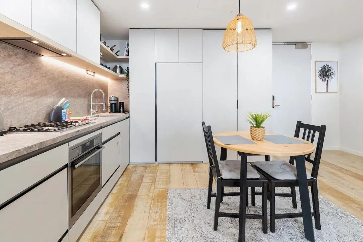 Image 5 of Stylish One BD Hideaway in Essendon