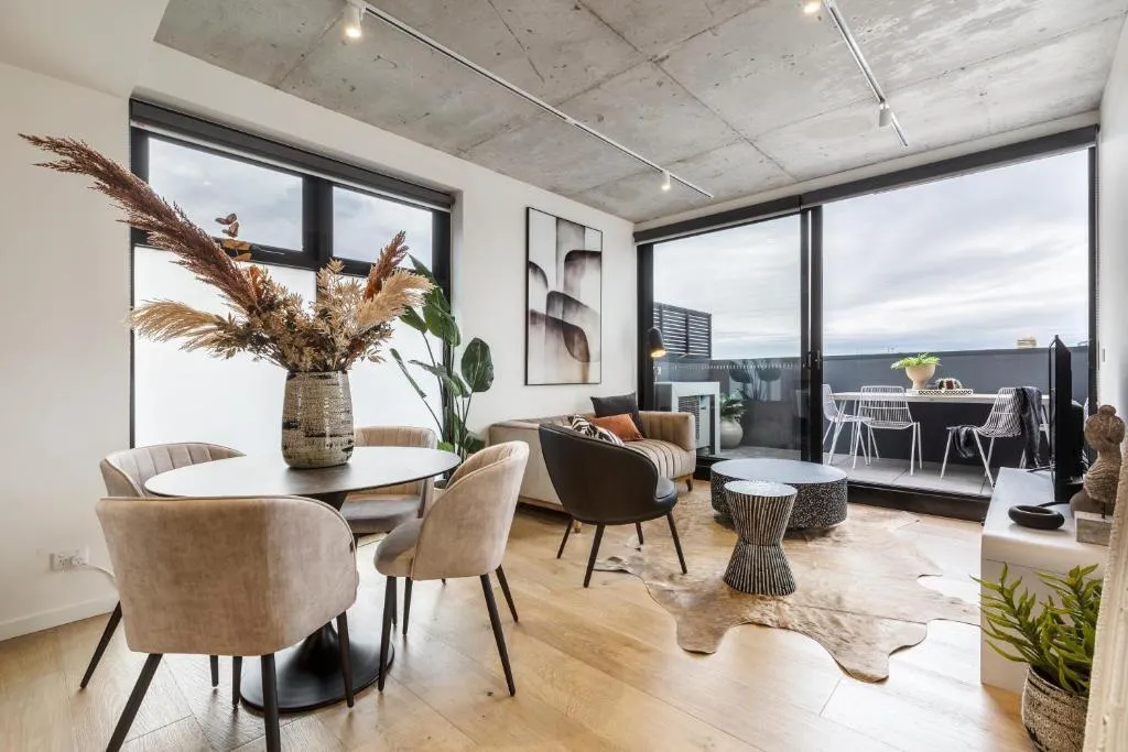 Image of Suave Condo in Trendy PrahranSteps to Greville St